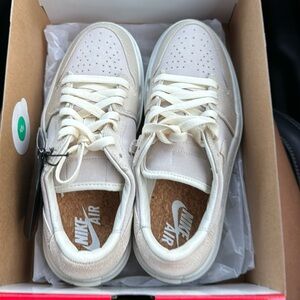 women’s air jordan 1 elevate low